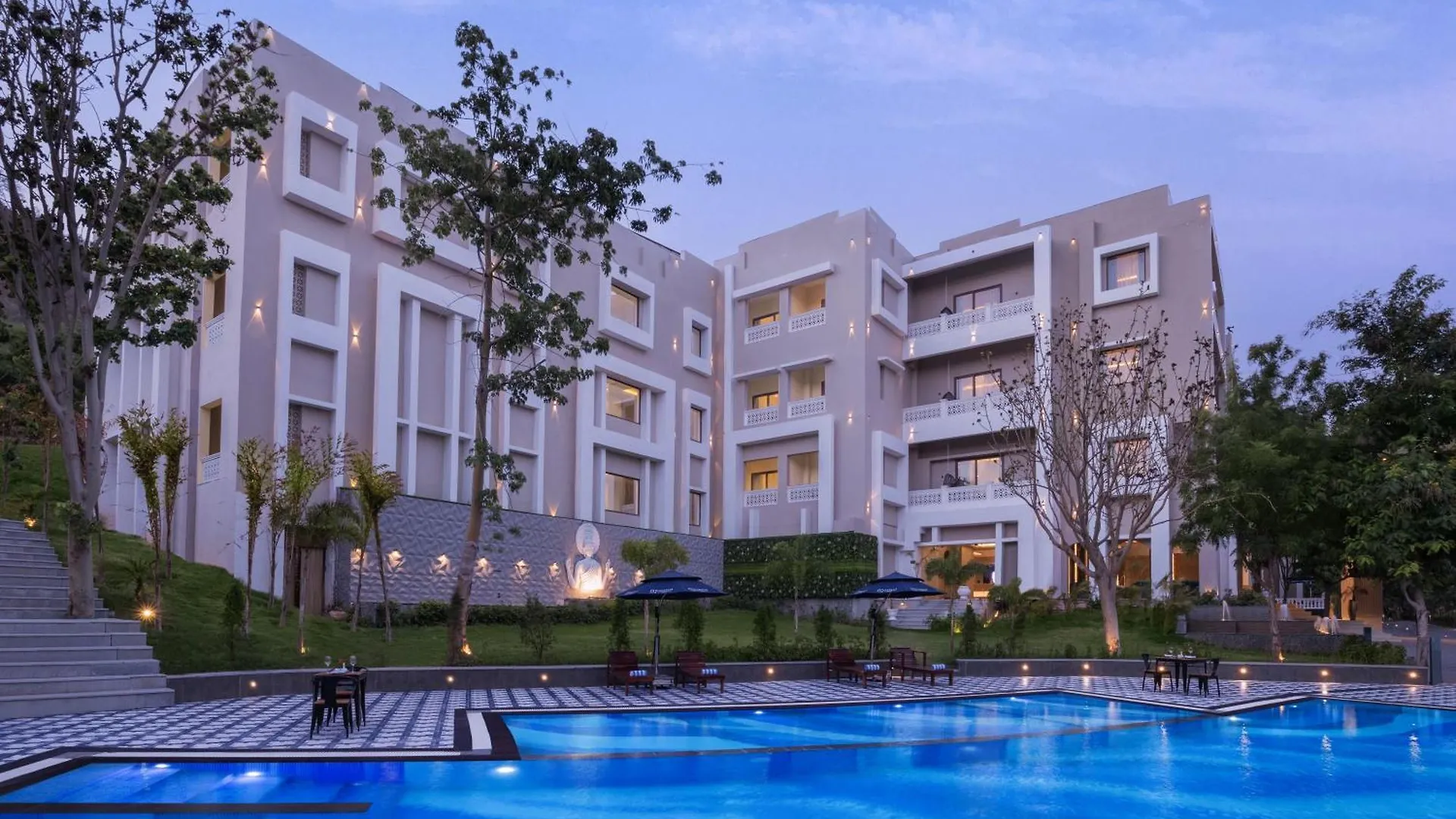 Essentia Luxury Resort & Spa Udaipur 5*,