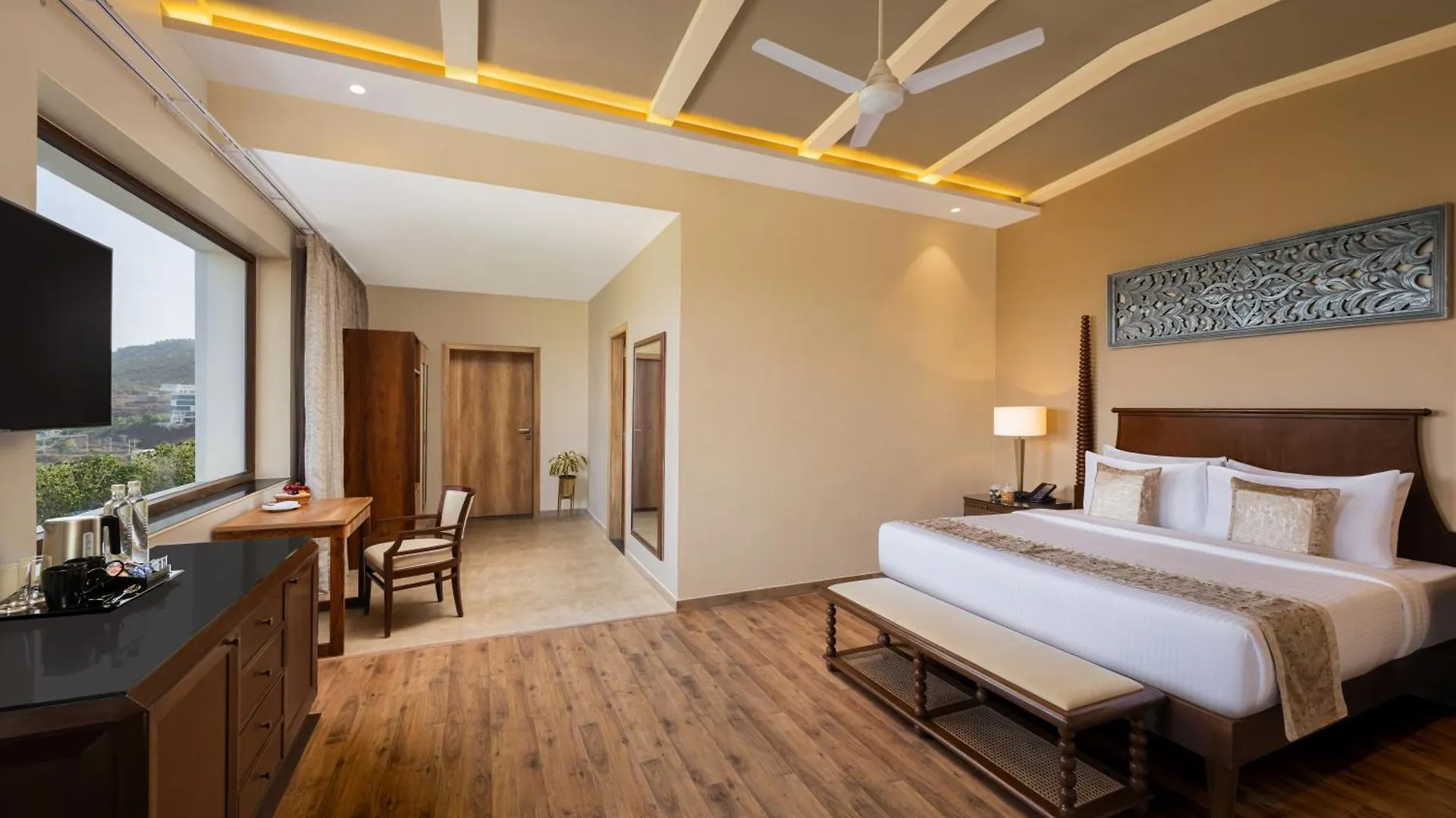 ***** Hotel Essentia Luxury Resort & Spa Udaipur India