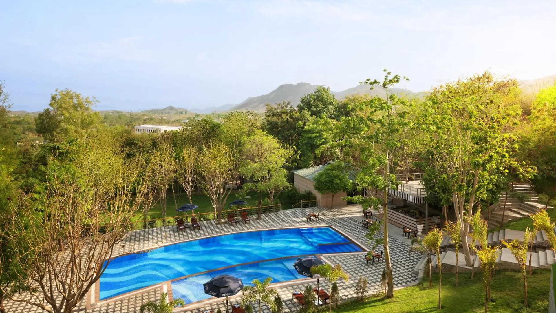 Hotel Essentia Luxury Resort & Spa Udaipur