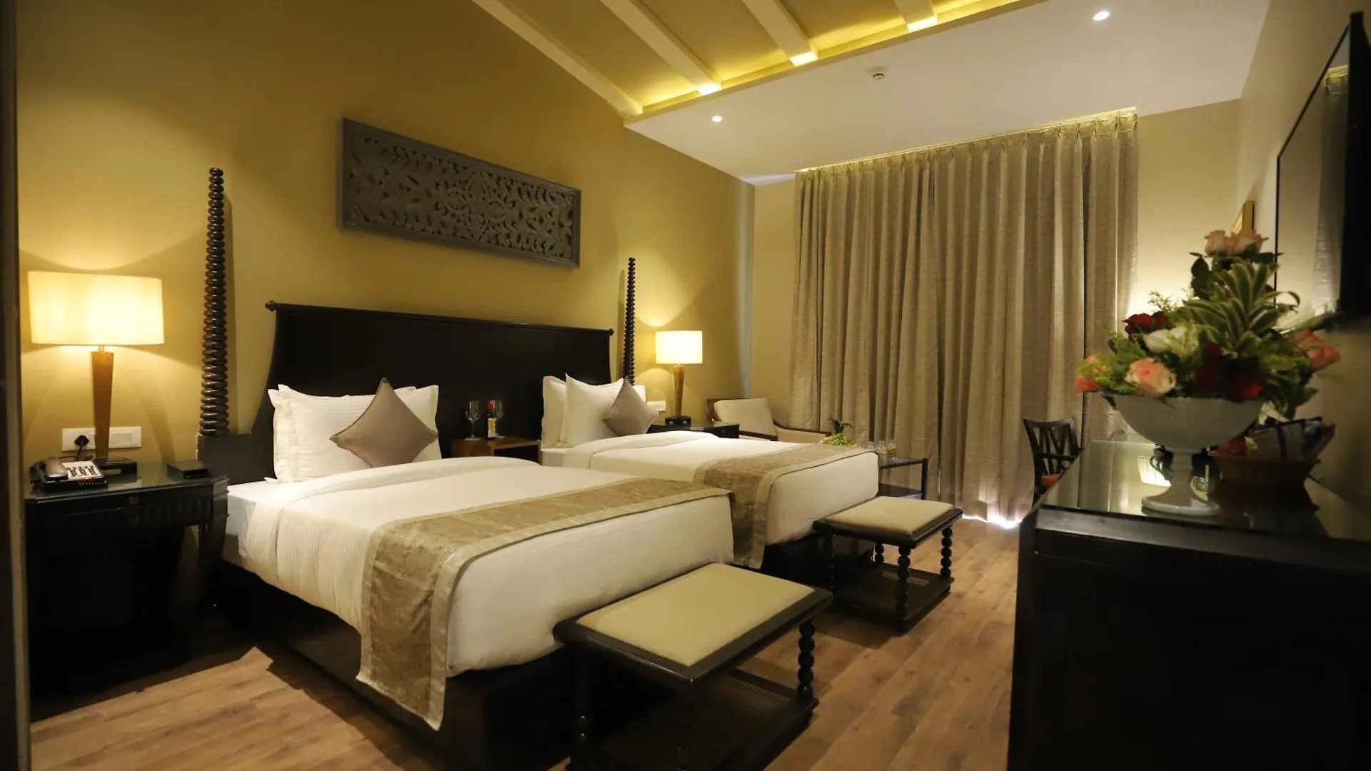 ***** Hotel Essentia Luxury Resort & Spa Udaipur India