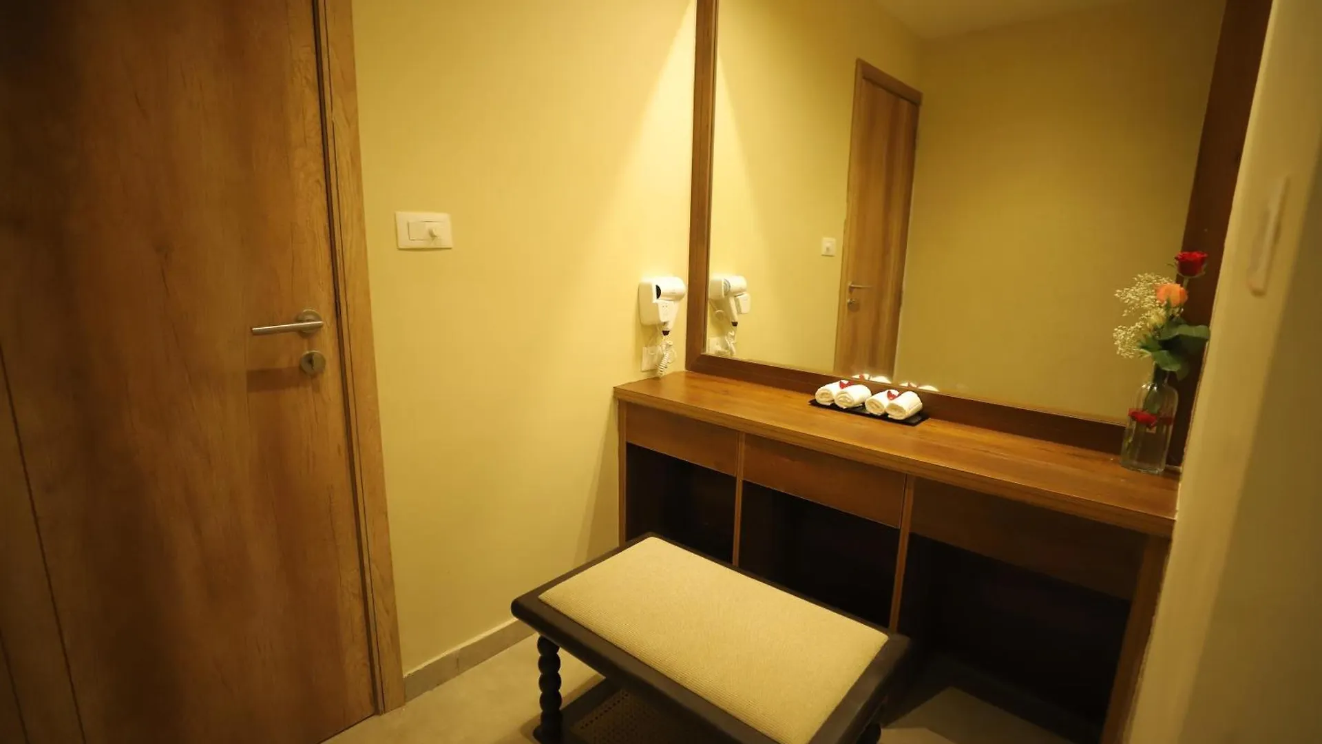 Essentia Luxury Resort & Spa Udaipur 5*,  India