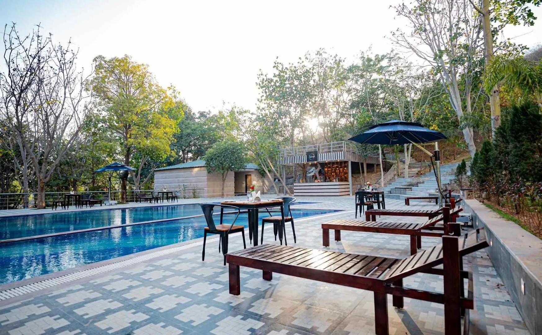 ***** Hotel Essentia Luxury Resort & Spa Udaipur India
