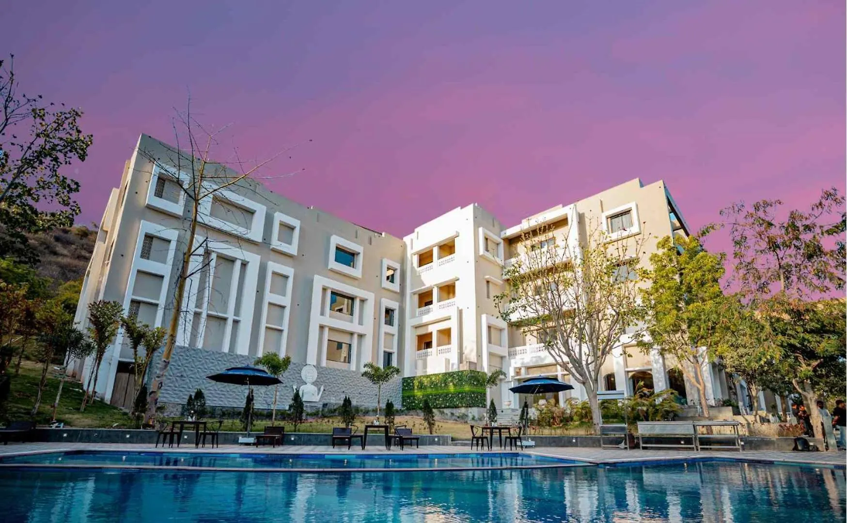Essentia Luxury Resort & Spa Udaipur 5*,